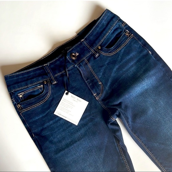 White House Black Market Denim - Womens Skinny Jeans Brand: White House & Black Market, Low-Rise, New in Package